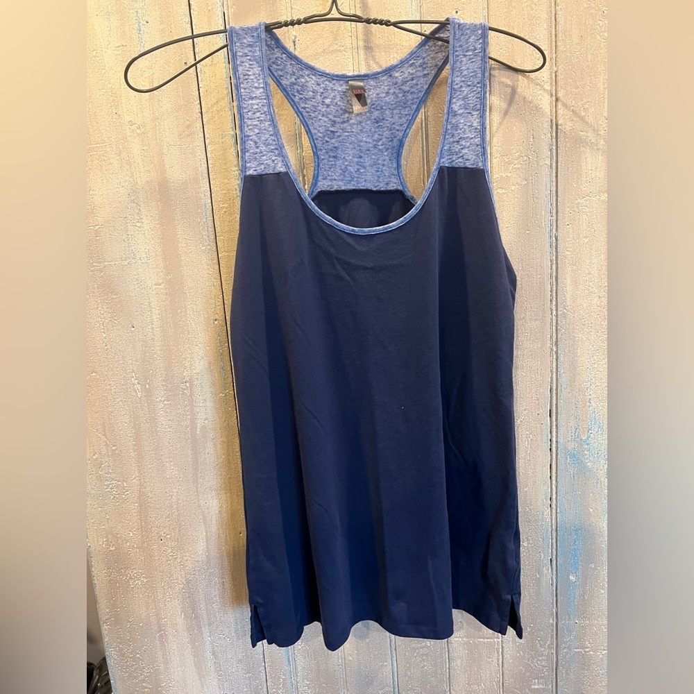 District‎ Navy/Blue Tank | Size Large